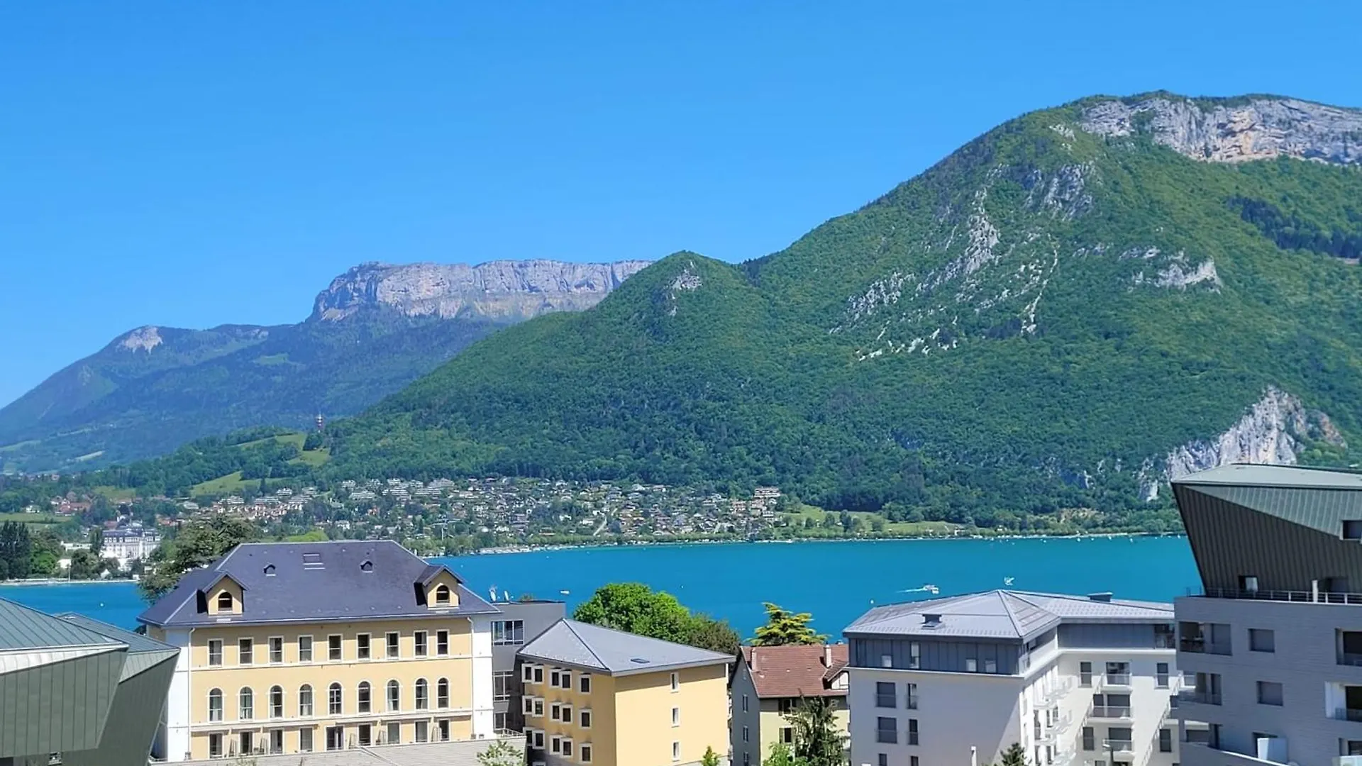 Le Tableau Du Lac 507 - 2 Bedrooms Apartment With Lake View Terrace アヌシー 0*,  フランス